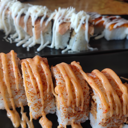 spicy mayo on sushi